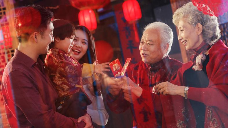 压岁钱之争:真正没“长大”的,或许是这届家长